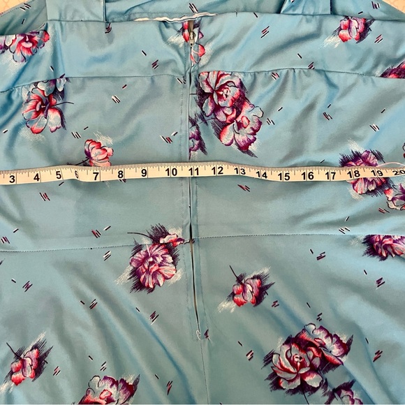 Vintage 1970s Blue Floral Geometric Print Dress | Plus Size | Soft Stretch - Picture 11 of 12